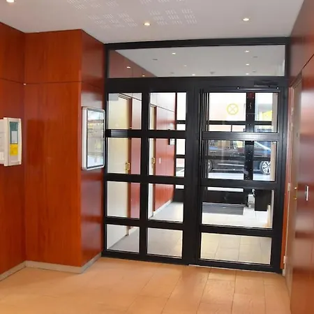 Superb Flat In Recent Building With Parking Lot 塞尔吉